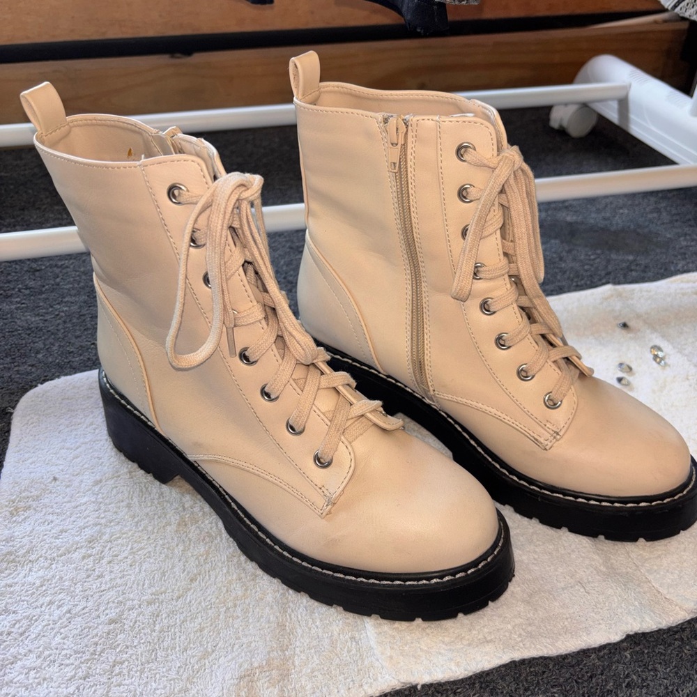 Women's Cream Lace-Up Combat Boots